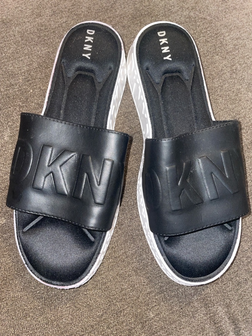 DKNY Mara Slide Sandals- Like new! Sz 7
